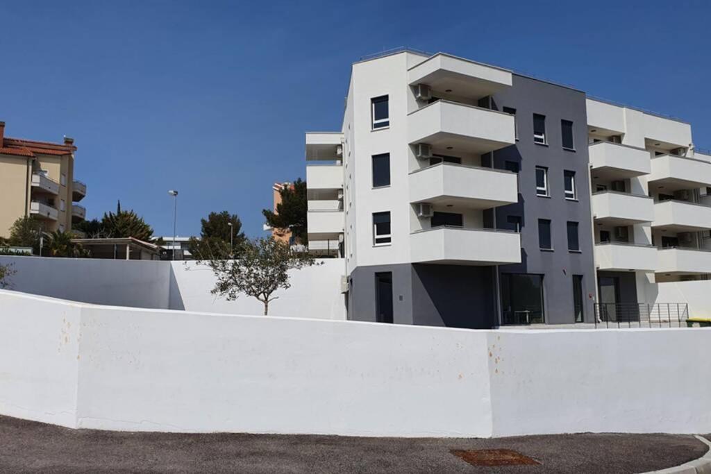 Apartment Alexandra Premantura Eksteriør billede